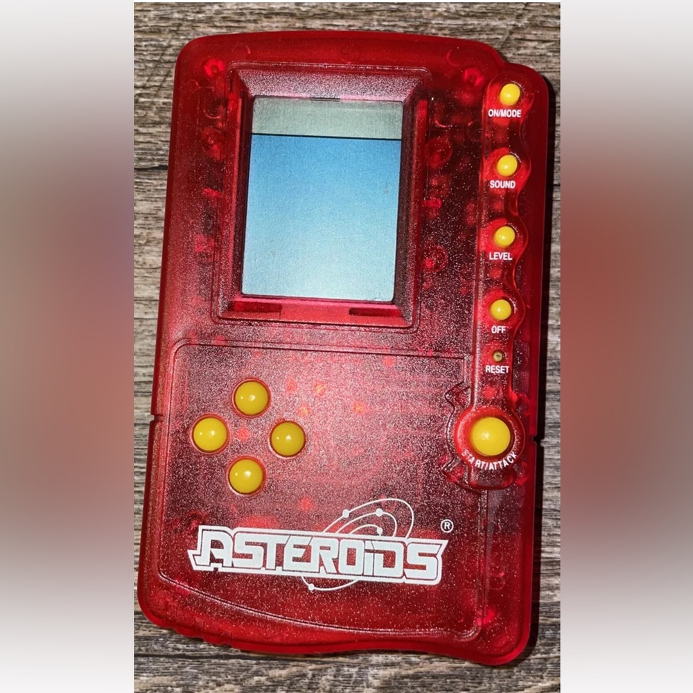 1997 Asteroids MGA Entertainment Handheld Game Arcade RARE New Batteries! Mini